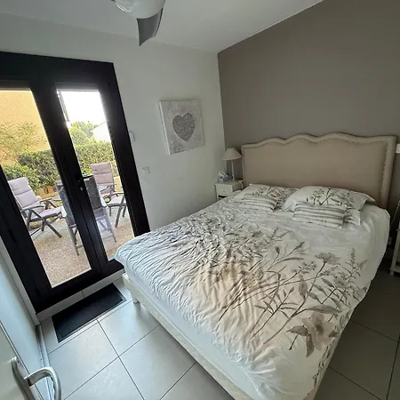 Les Hebrides Sur L'eau Le Barcarès