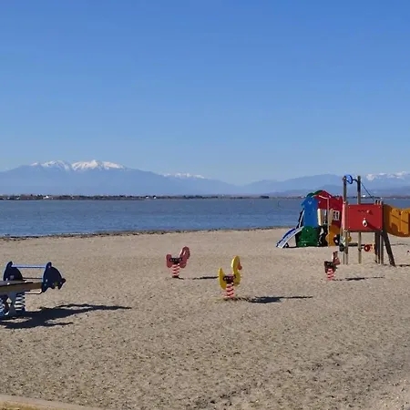 Les Hébrides Sur L'eau Le Barcarès
