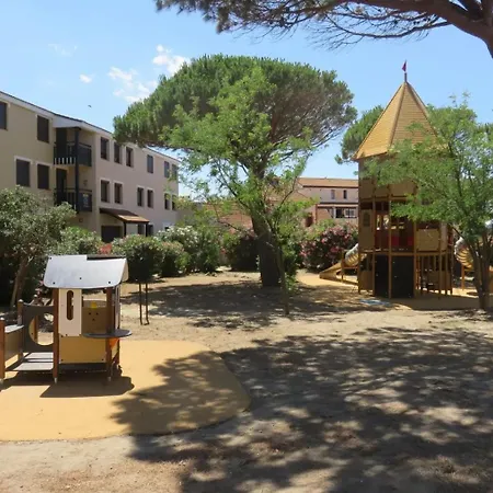 Les Hebrides Sur L'eau Le Barcarès